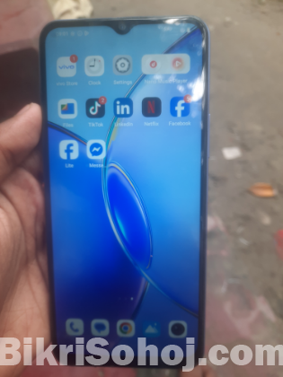 Vivo Y17s